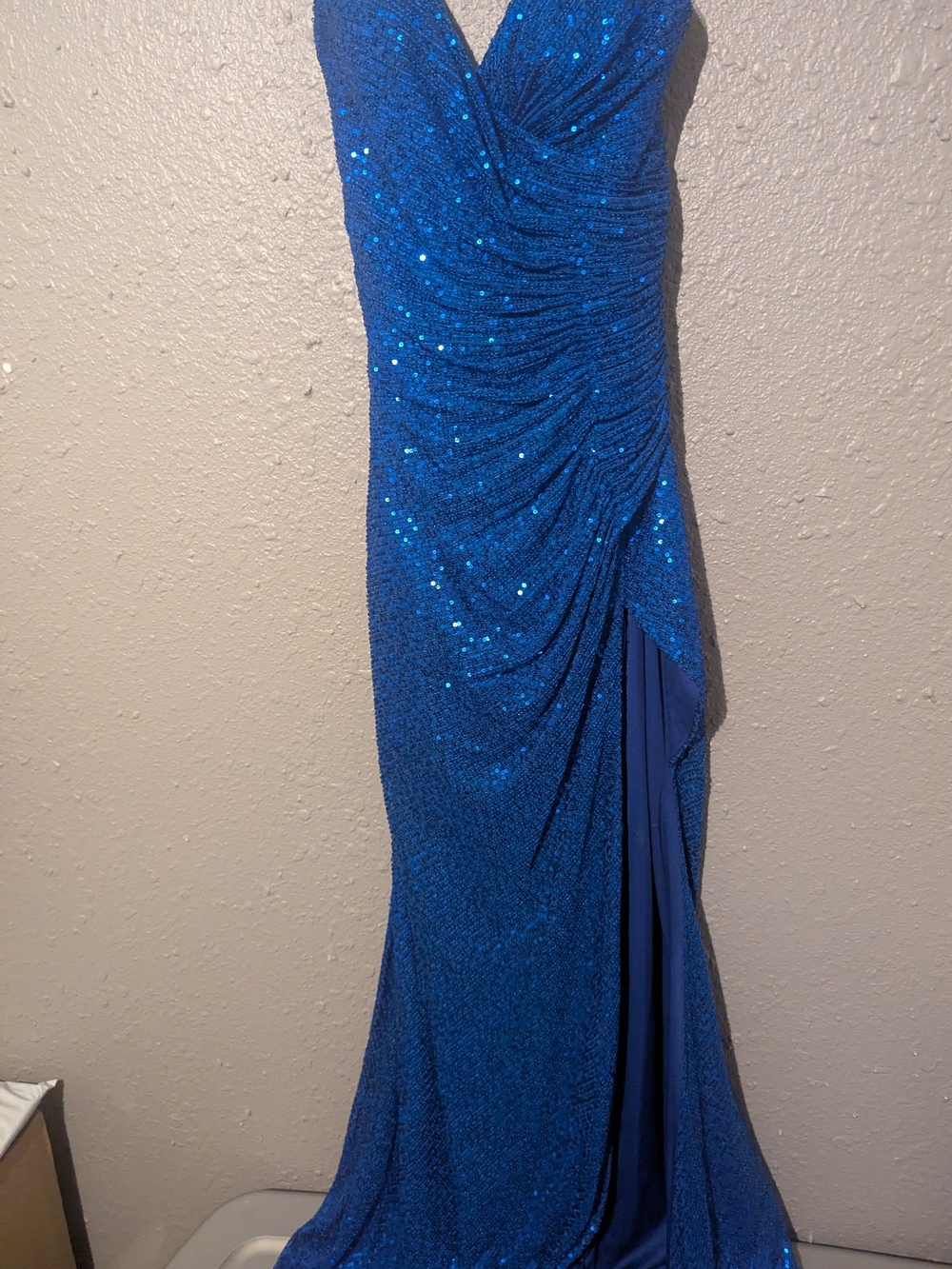 Sz 2 Elegant Blue Sequin Evening/Prom Gown